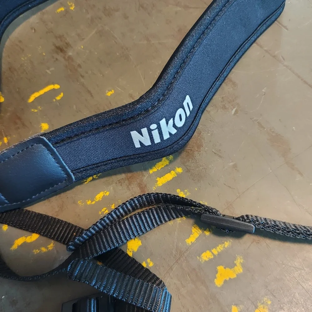 Nikon Camera Neck Shoulder Strap Black Padded Neoprene Adjustable DSLR Accessory